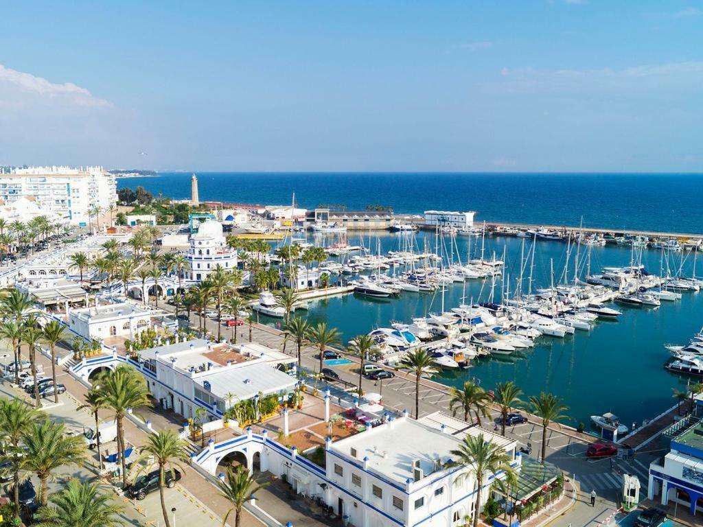 Urbanizacion Puerto Paraiso Estepona Ngoại thất bức ảnh